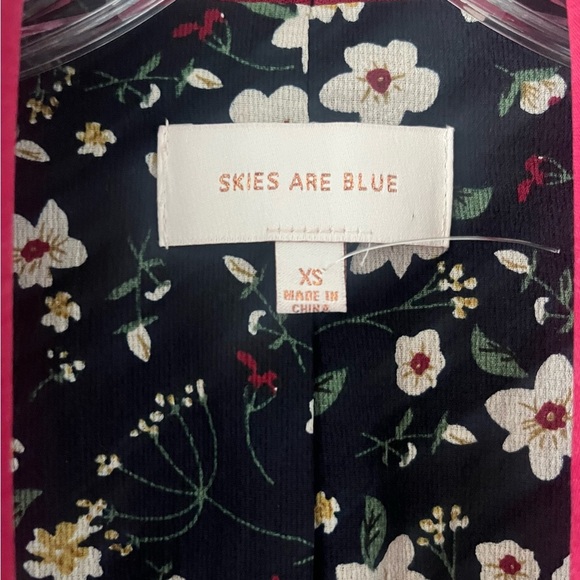 Skies Are Blue Hannah Open Red Blazer - Picture 4 of 8